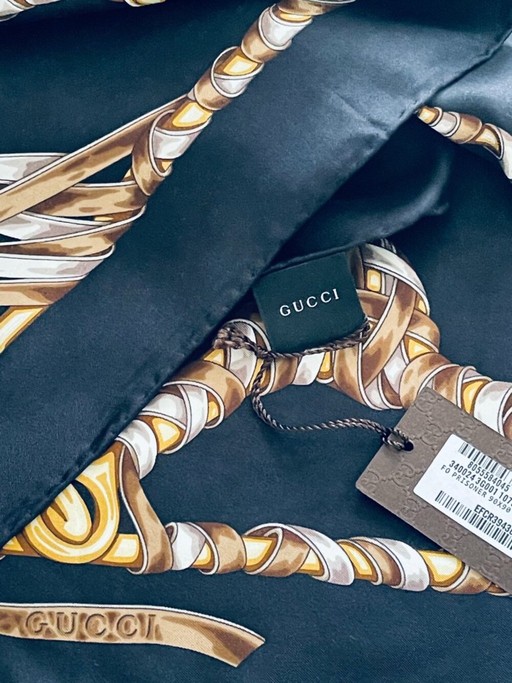 New Gucci Scarf Iconic Print Black Silk Wrap with Gucci Gift Box - Picture 11 of 16